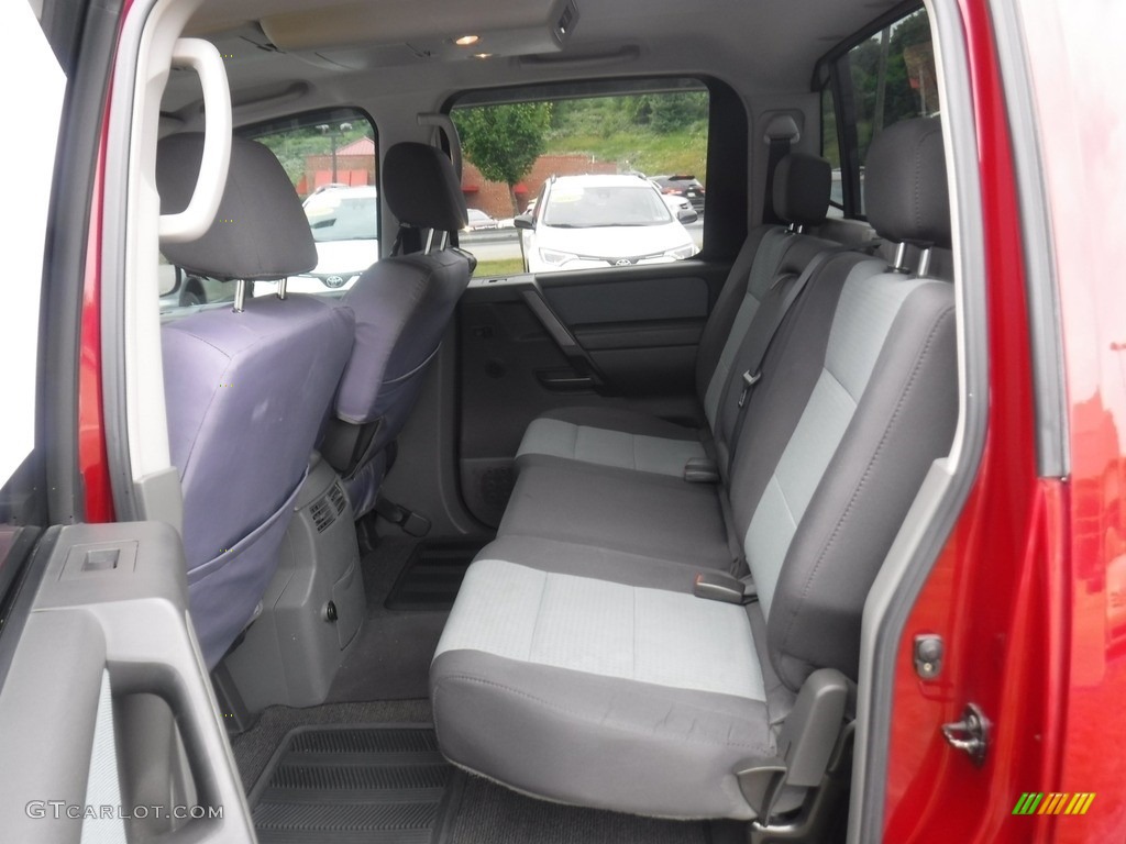 2006 Titan SE Crew Cab 4x4 - Red Alert / Graphite/Titanium photo #26