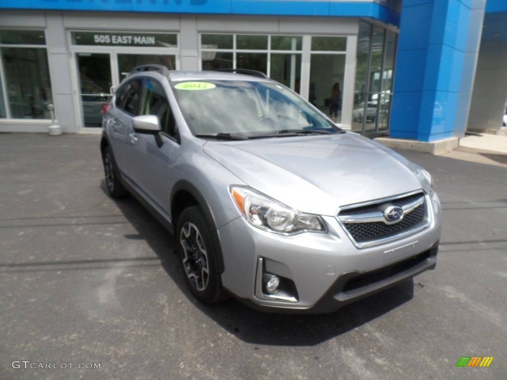 2017 Crosstrek 2.0i Premium - Ice Silver Metallic / Black photo #4