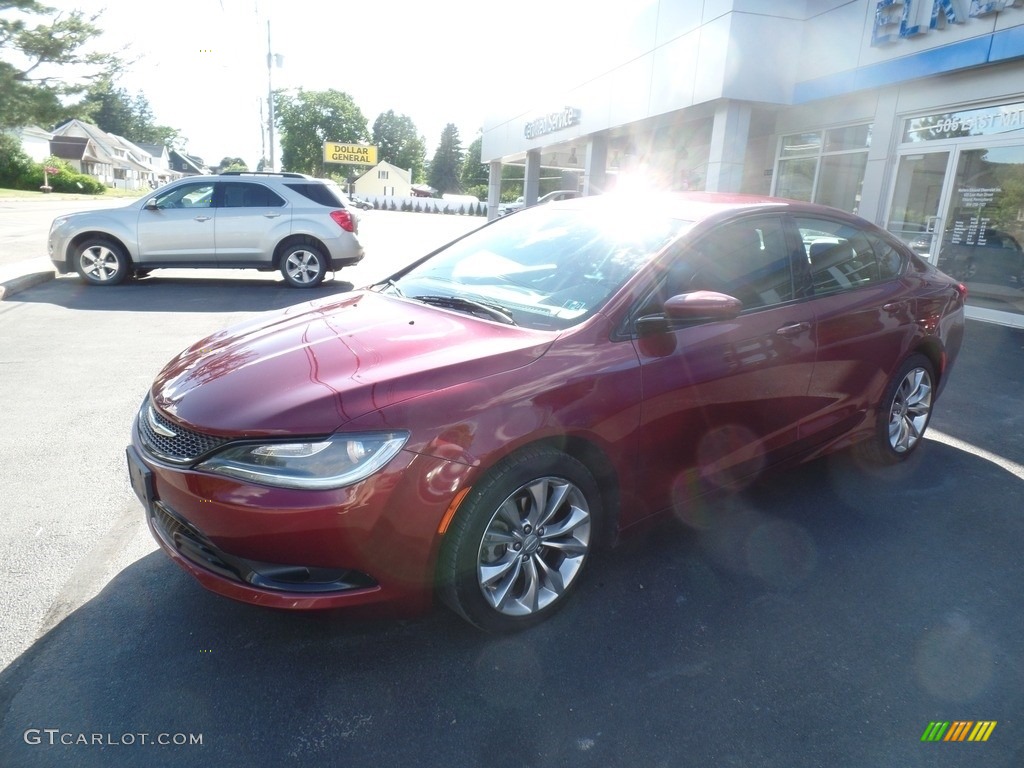 2015 200 S - Velvet Red Pearl / Black photo #1