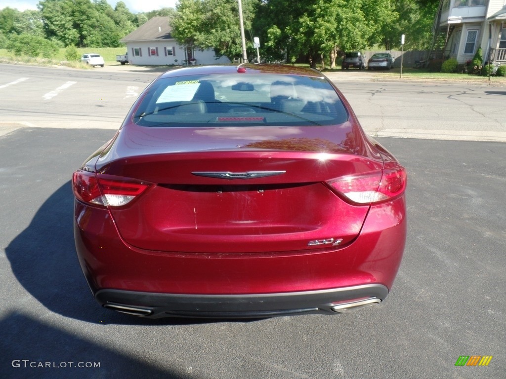 2015 200 S - Velvet Red Pearl / Black photo #7