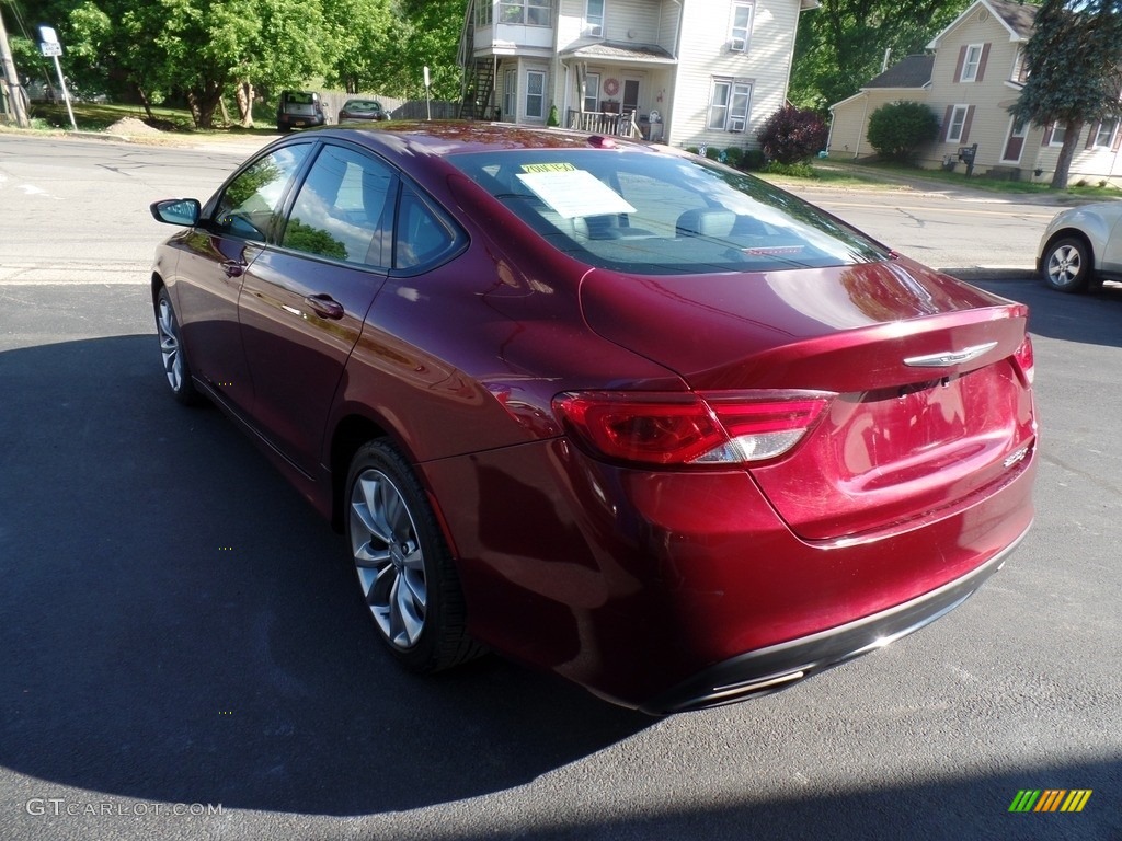 2015 200 S - Velvet Red Pearl / Black photo #8