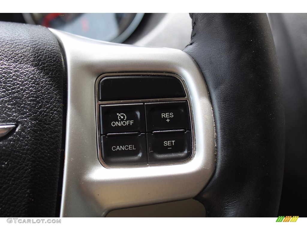 2016 Town & Country Touring - True Blue Pearl / Black/Light Graystone photo #17