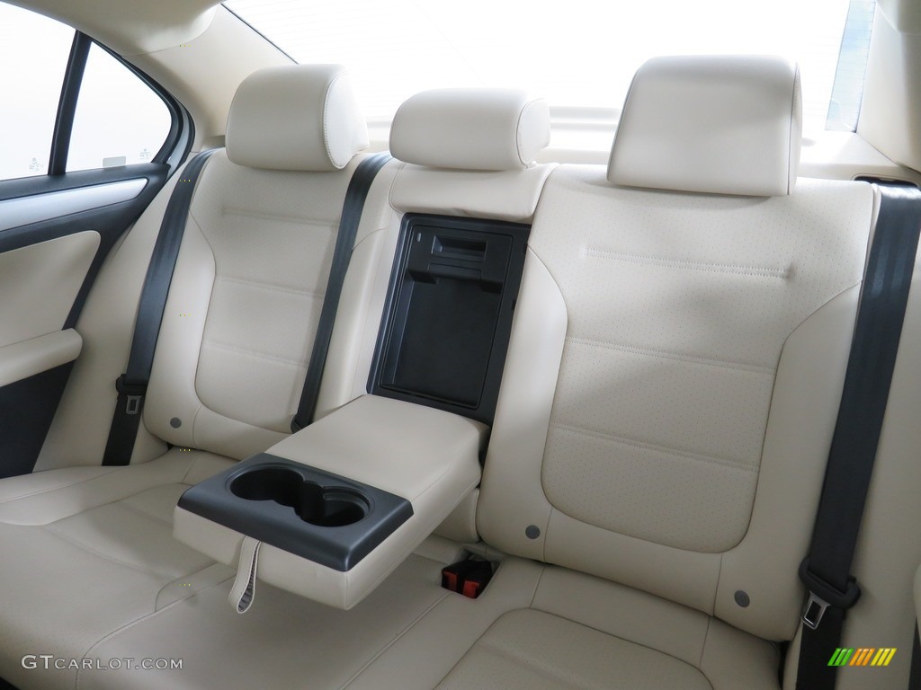 2017 Volkswagen Jetta SE Rear Seat Photo #138436440