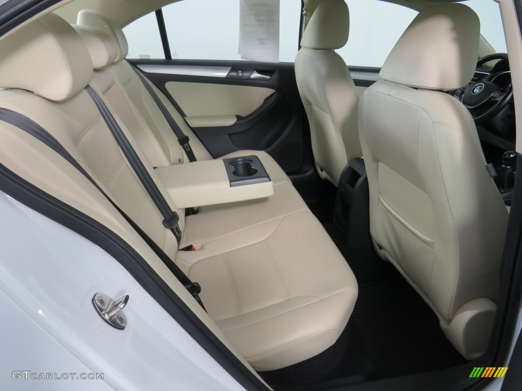 2017 Volkswagen Jetta SE Rear Seat Photos