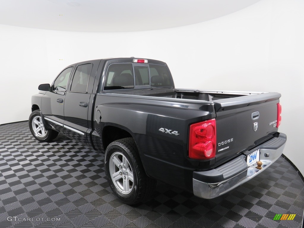 2011 Dakota Laramie Crew Cab 4x4 - Brilliant Black Crystal Pearl / Dark Slate Gray/Medium Slate Gray photo #9