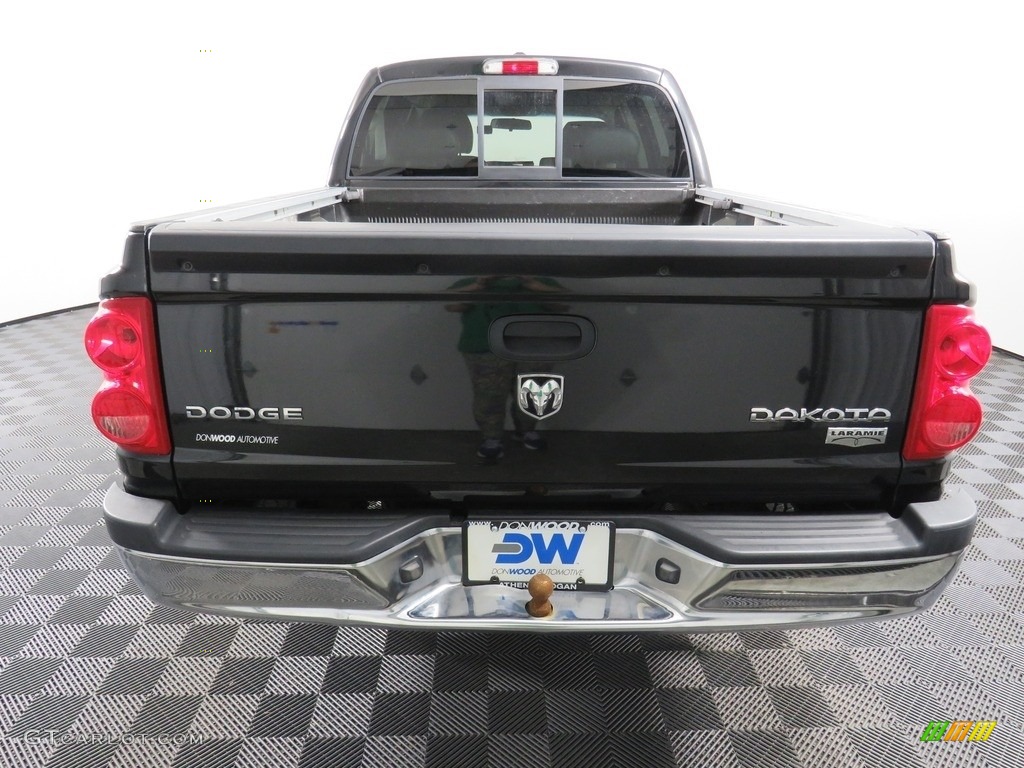 2011 Dakota Laramie Crew Cab 4x4 - Brilliant Black Crystal Pearl / Dark Slate Gray/Medium Slate Gray photo #10