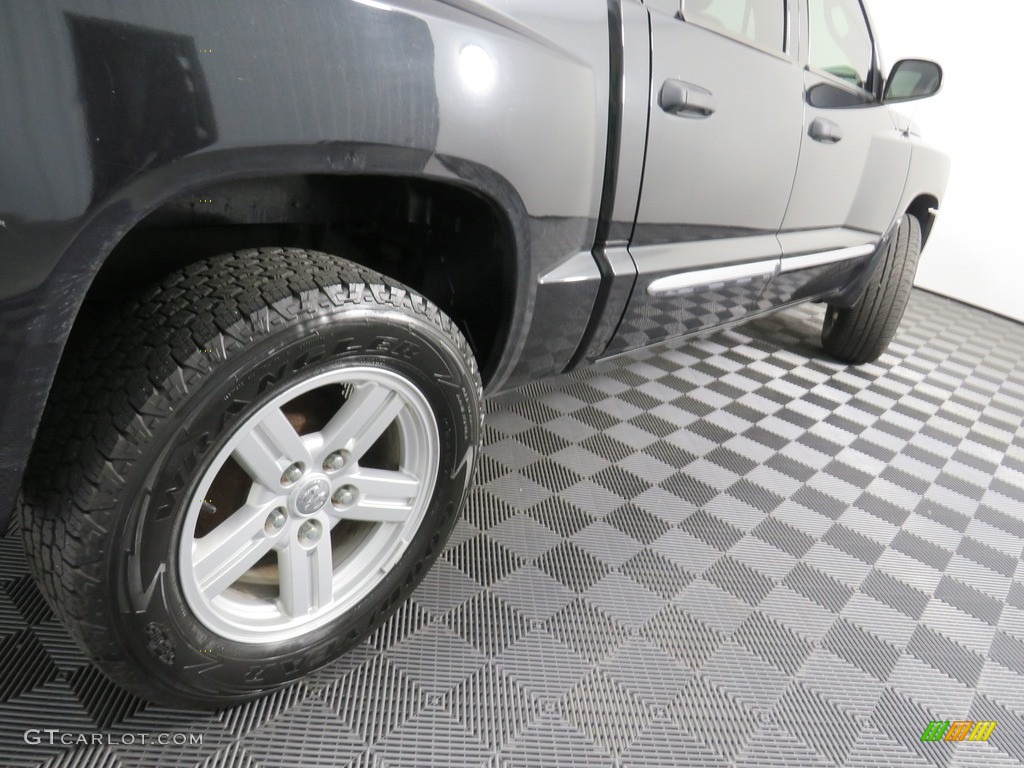 2011 Dakota Laramie Crew Cab 4x4 - Brilliant Black Crystal Pearl / Dark Slate Gray/Medium Slate Gray photo #14