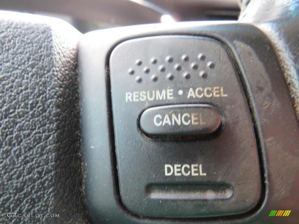 2011 Dakota Laramie Crew Cab 4x4 - Brilliant Black Crystal Pearl / Dark Slate Gray/Medium Slate Gray photo #22