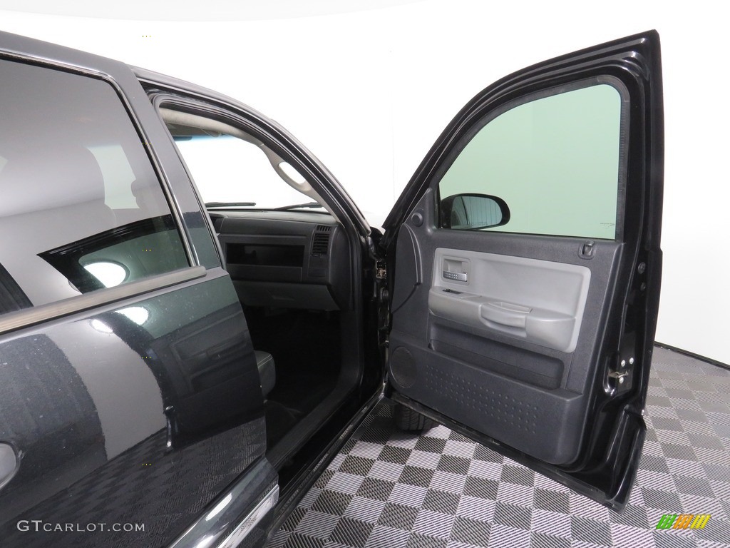 2011 Dodge Dakota Laramie Crew Cab 4x4 Dark Slate Gray/Medium Slate Gray Door Panel Photo #138440799