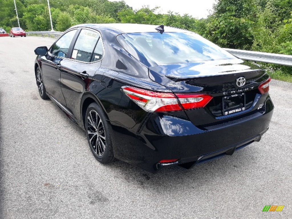 2020 Midnight Black Metallic Toyota Camry SE AWD 138430956 Photo 29