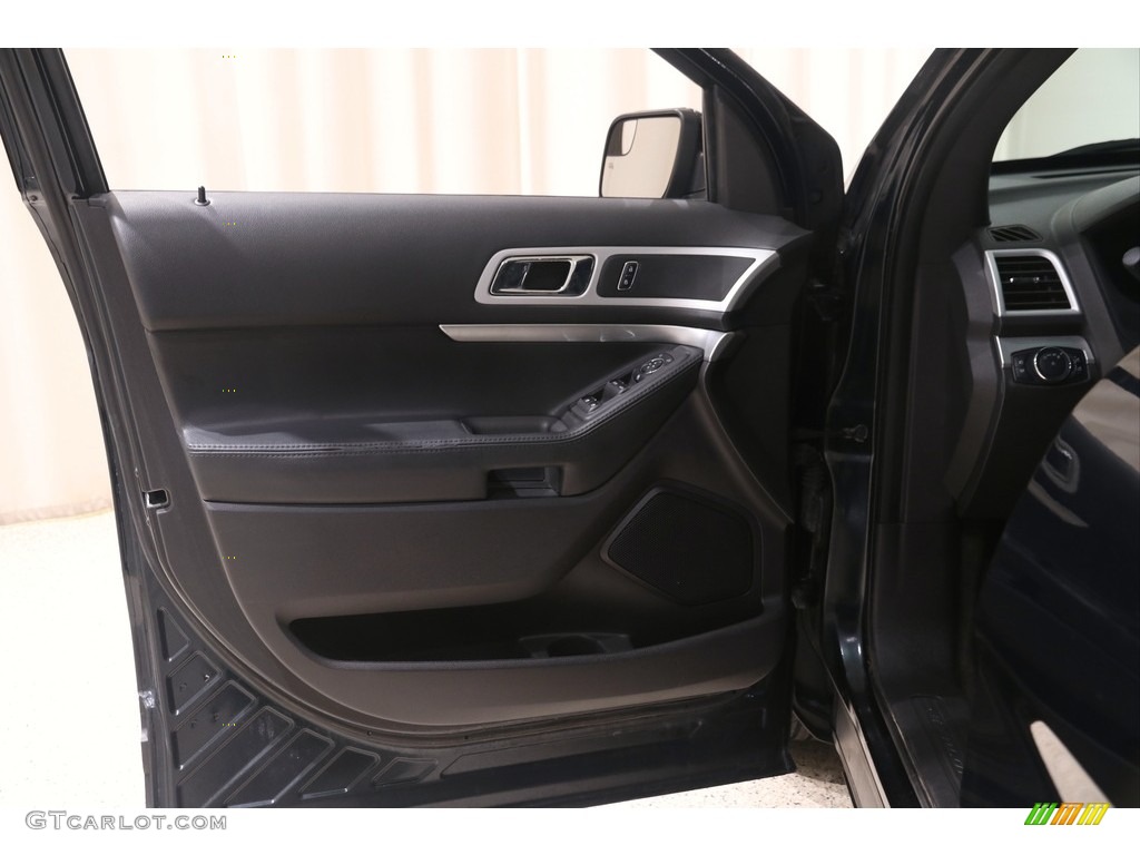 2015 Explorer XLT 4WD - Dark Side / Charcoal Black photo #5