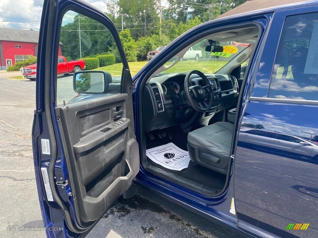 2014 1500 Express Quad Cab 4x4 - True Blue Pearl Coat / Black/Diesel Gray photo #10