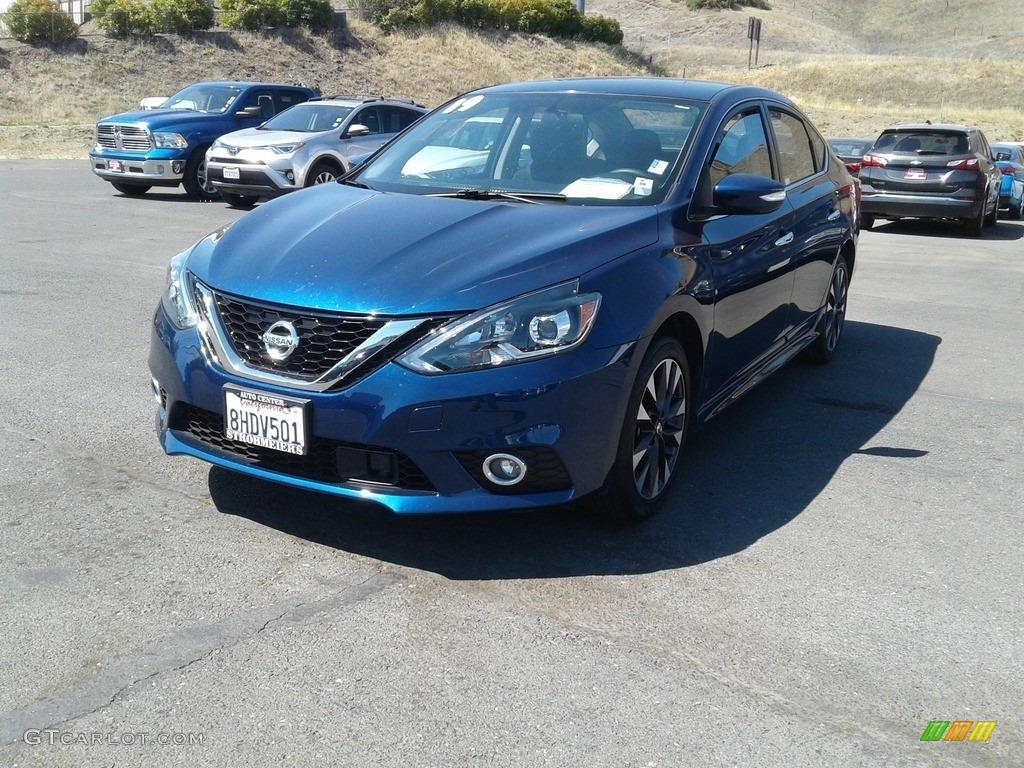 2019 Sentra SR - Deep Blue Pearl / Charcoal photo #2