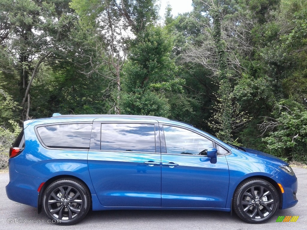 2020 Pacifica Touring L - Ocean Blue Metallic / Black photo #5