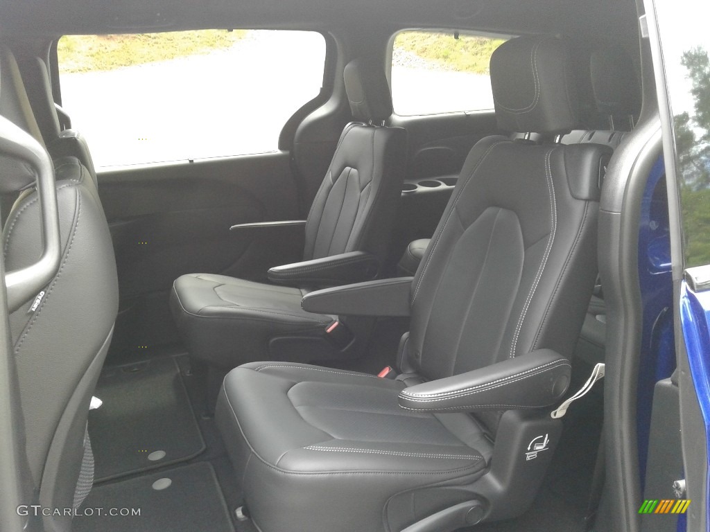 2020 Chrysler Pacifica Touring L Rear Seat Photo #138451970