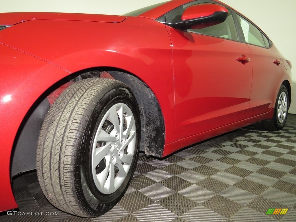 2019 Elantra SE - Scarlet Red / Gray photo #8