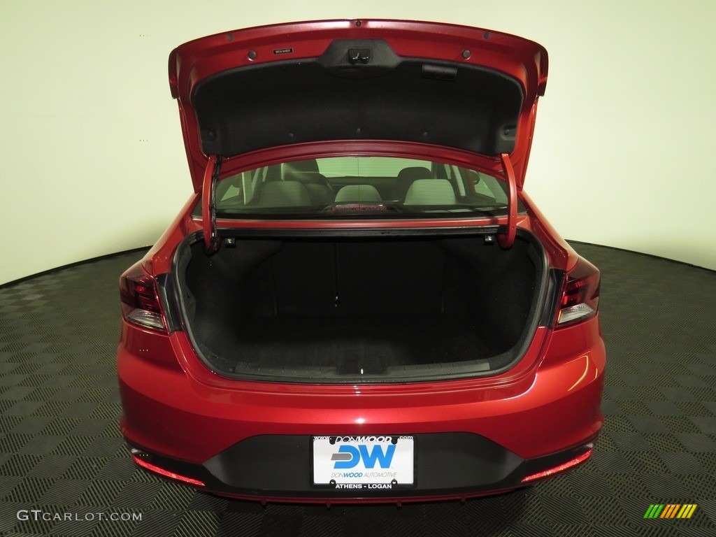 2019 Elantra SE - Scarlet Red / Gray photo #12