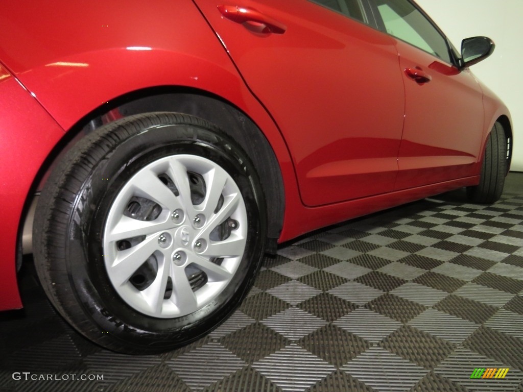 2019 Elantra SE - Scarlet Red / Gray photo #15