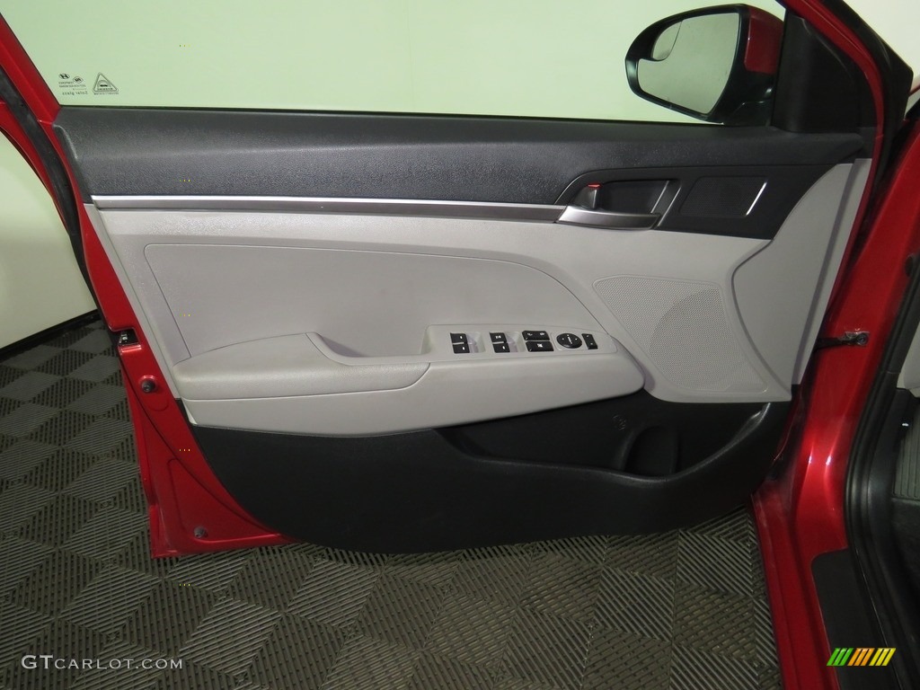 2019 Elantra SE - Scarlet Red / Gray photo #16
