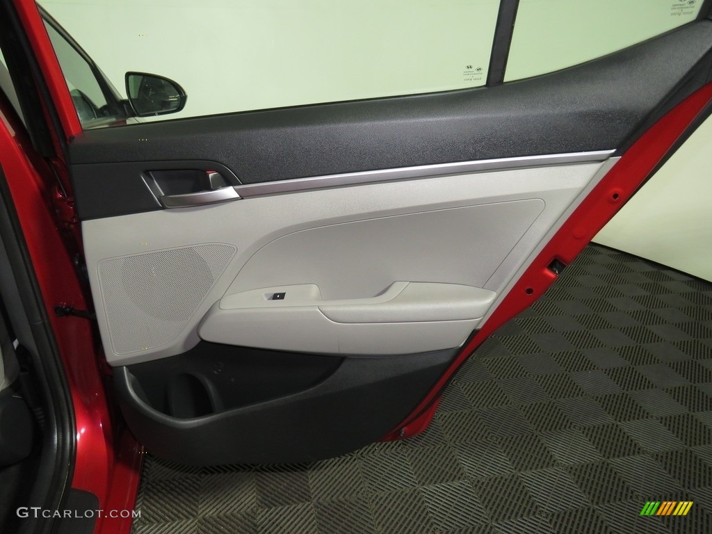 2019 Elantra SE - Scarlet Red / Gray photo #22