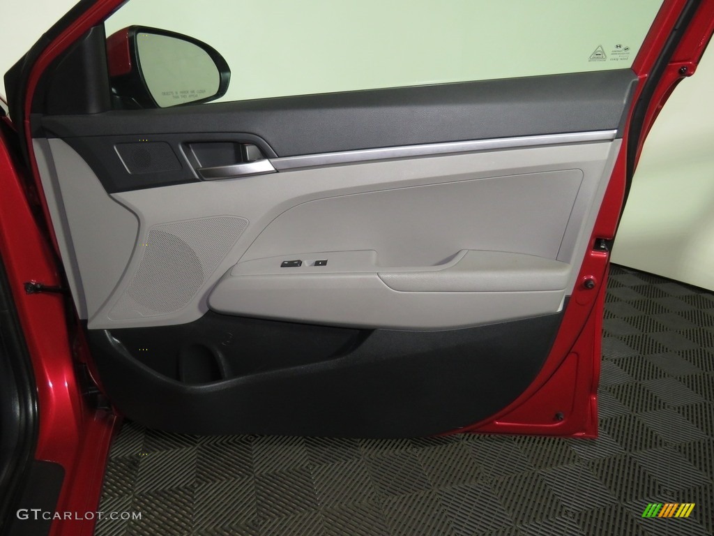 2019 Elantra SE - Scarlet Red / Gray photo #24