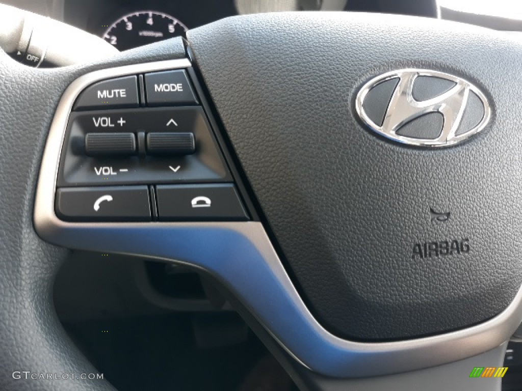 2020 Hyundai Accent SE Black Steering Wheel Photo #138454430