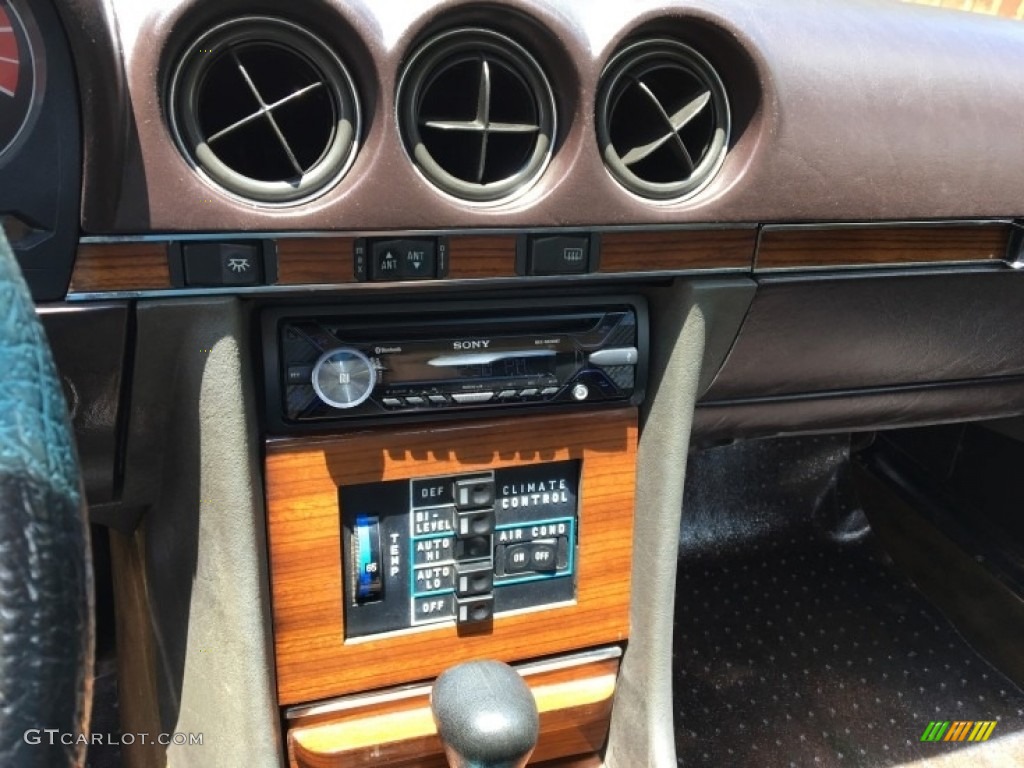 1981 Mercedes-Benz SL Class 380 SL Roadster Controls Photos
