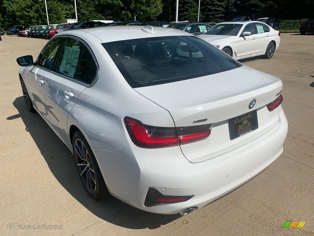 2020 3 Series 330i xDrive Sedan - Alpine White / Black photo #2