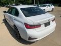 Alpine White - 3 Series 330i xDrive Sedan Photo No. 2