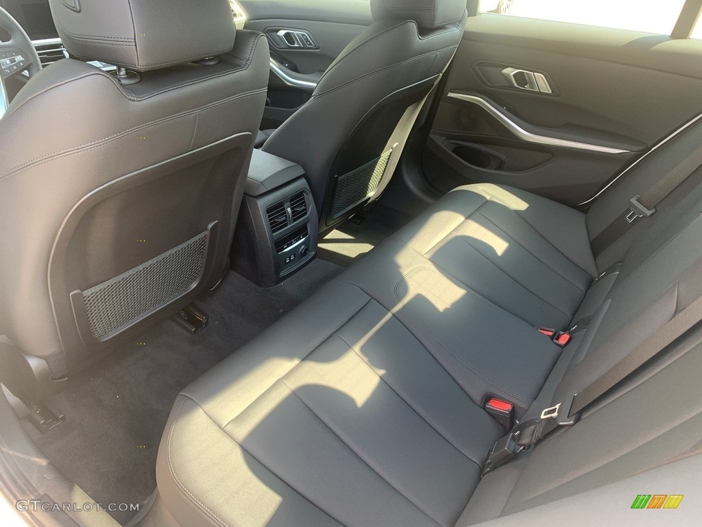 2020 3 Series 330i xDrive Sedan - Alpine White / Black photo #4