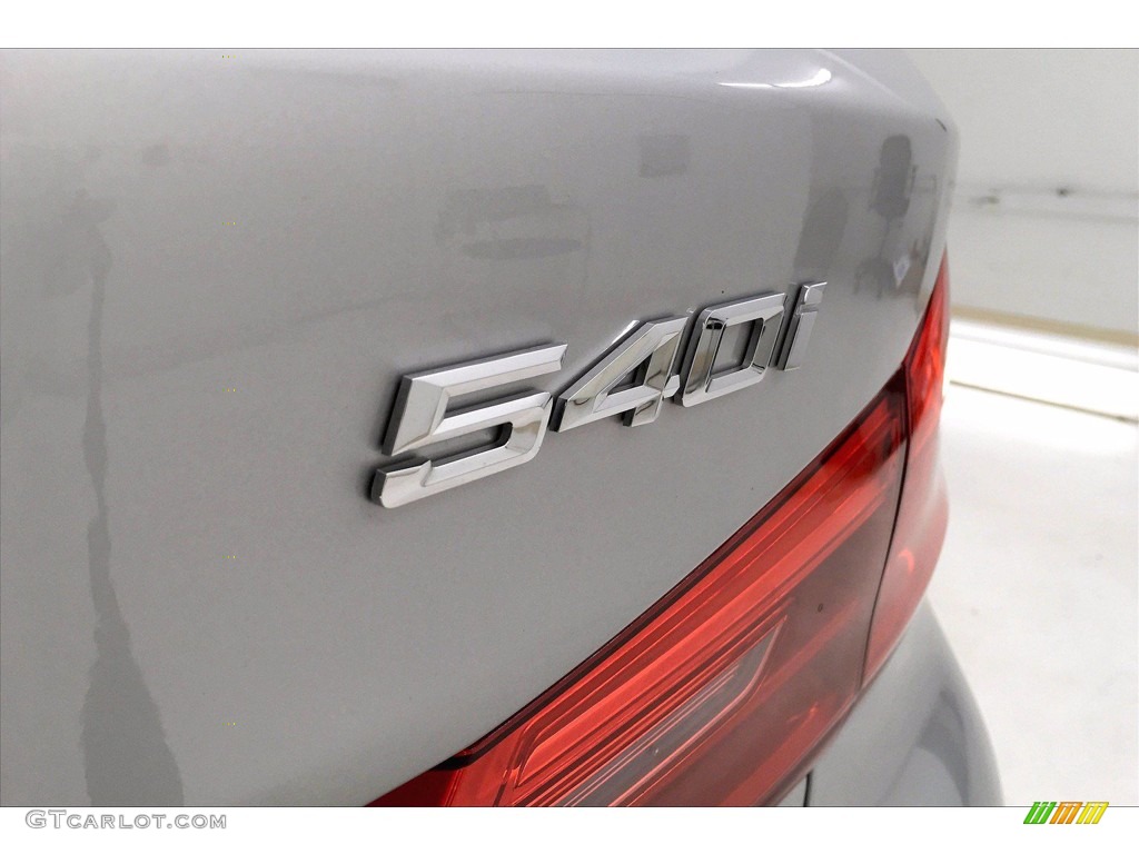 2017 5 Series 540i Sedan - Glacier Silver Metallic / Black photo #7