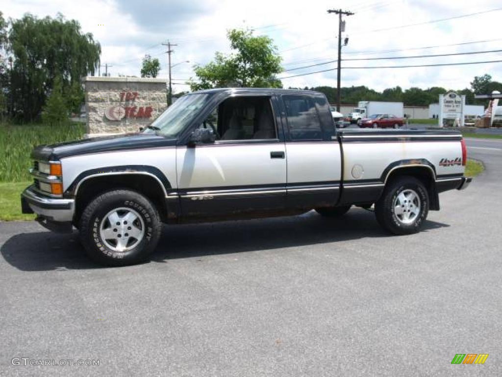 1995 C/K K1500 Extended Cab 4x4 - Black / Gray photo #1