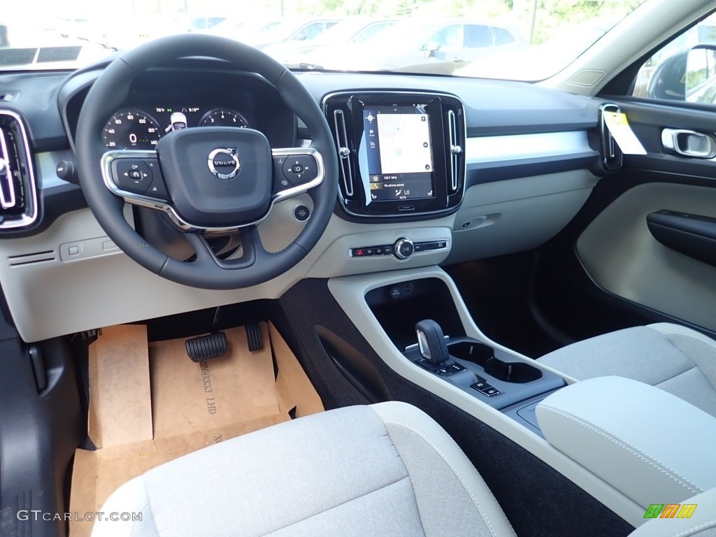2020 XC40 T5 Momentum AWD - Thunder Grey Metallic / Blond/Charcoal photo #9