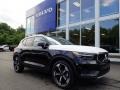 Onyx Black Metallic 2020 Volvo XC40 T5 Momentum AWD