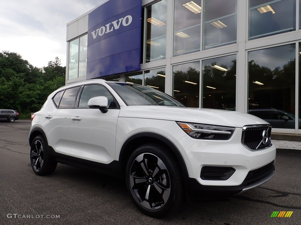 2020 XC40 T5 Momentum AWD - Ice White / Oxide Red/Charcoal photo #1