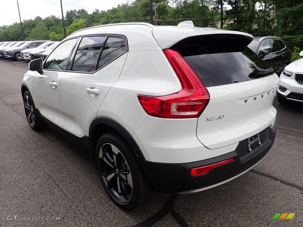 2020 XC40 T5 Momentum AWD - Ice White / Oxide Red/Charcoal photo #4