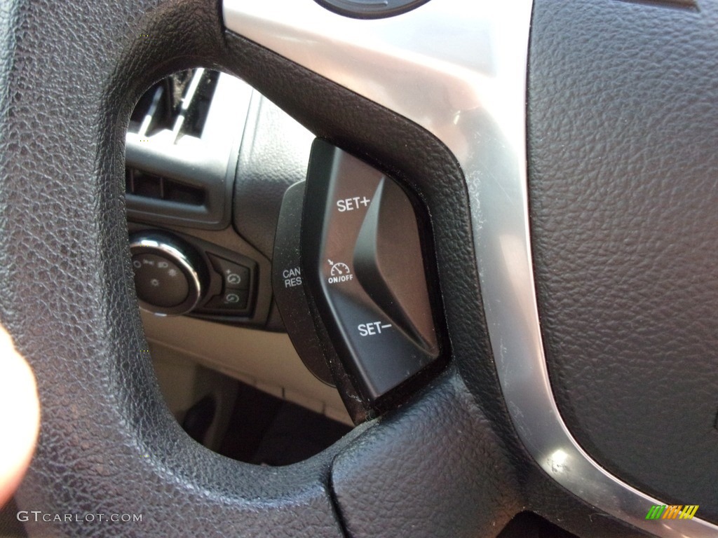 2013 Focus SE Sedan - Tuxedo Black / Charcoal Black photo #14