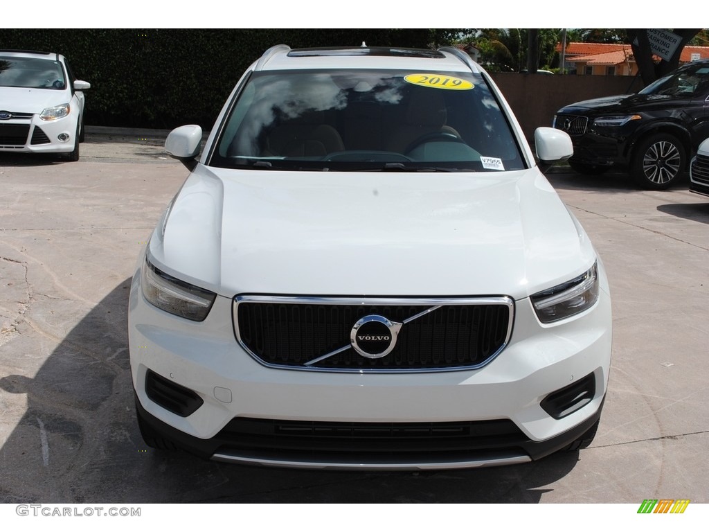 2019 XC40 T5 Momentum AWD - Ice White / Blond photo #3