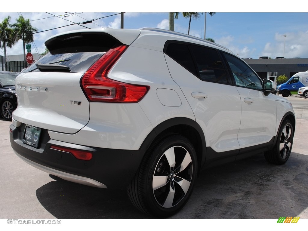 2019 XC40 T5 Momentum AWD - Ice White / Blond photo #10