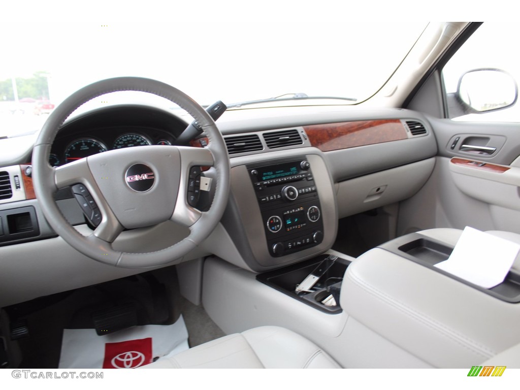 2014 GMC Yukon XL SLT Light Titanium Dashboard Photo #138475901