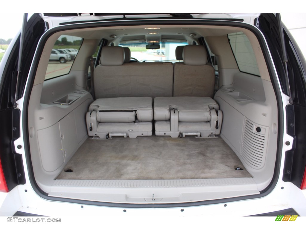 2014 GMC Yukon XL SLT Trunk Photo #138475925