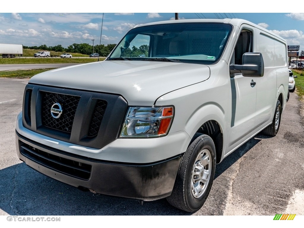 2016 Nissan NV 2500 HD SV Cargo Exterior Photos