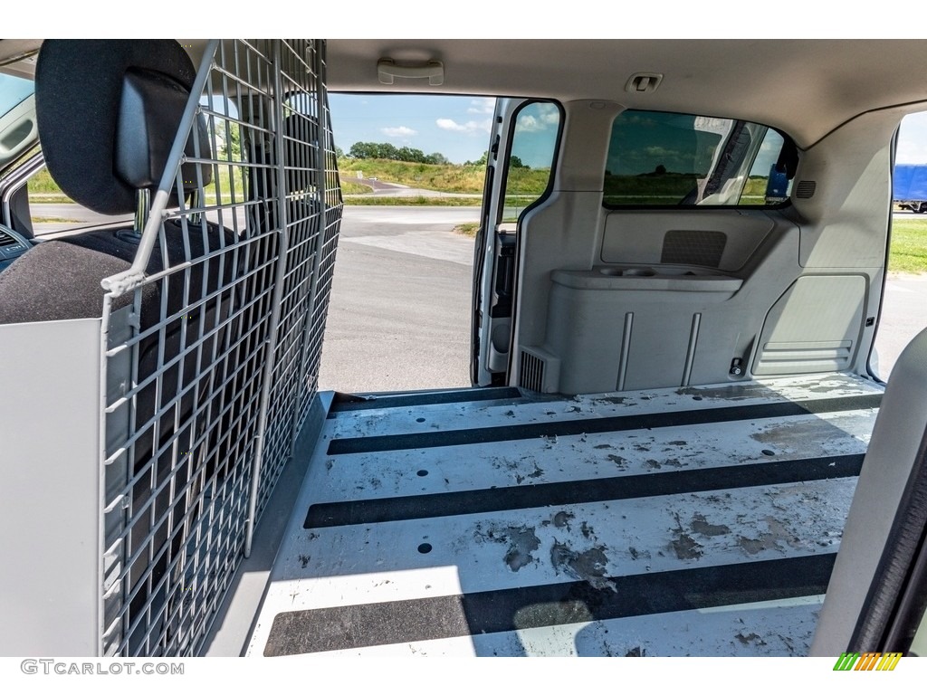 2013 C/V Tradesman - Stone White / Black/Light Graystone photo #21