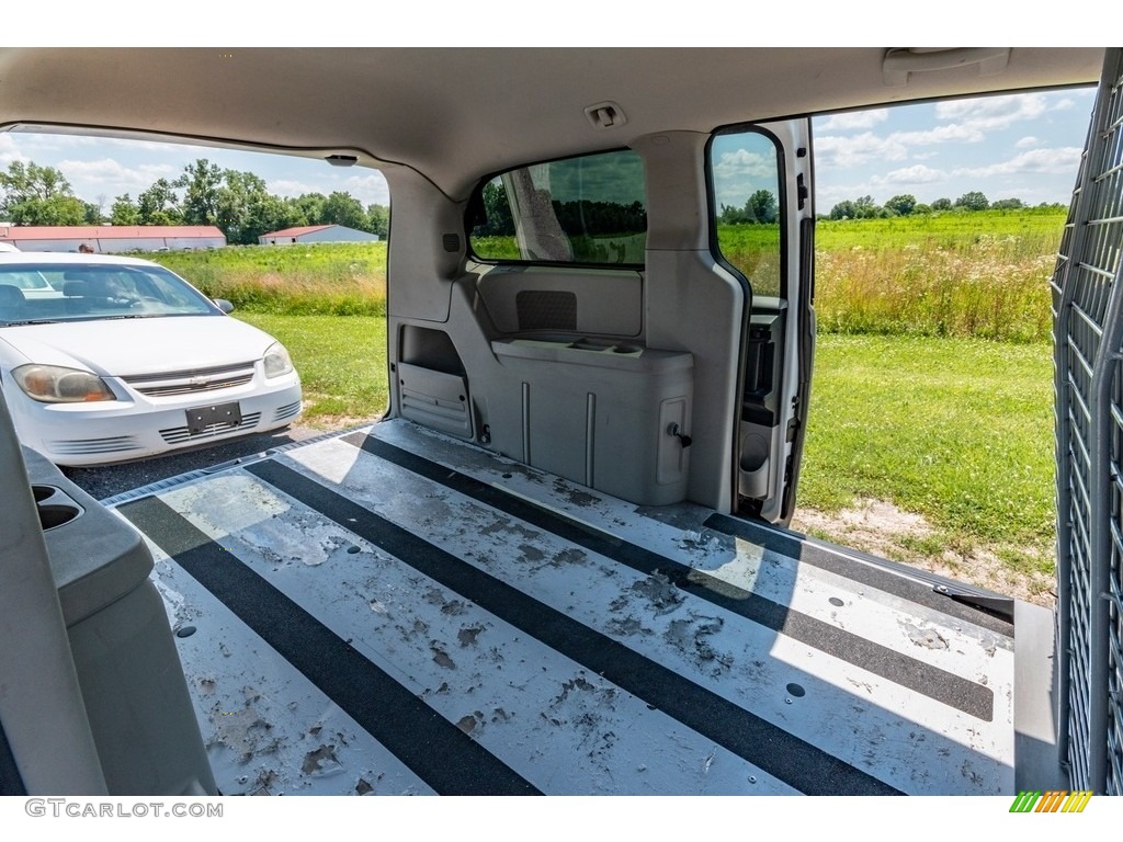 2013 C/V Tradesman - Stone White / Black/Light Graystone photo #24