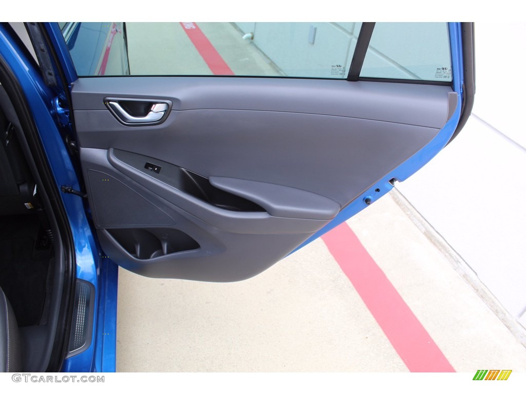 2017 Hyundai Ioniq Hybrid Limited Charcoal Black Door Panel Photo #138482862