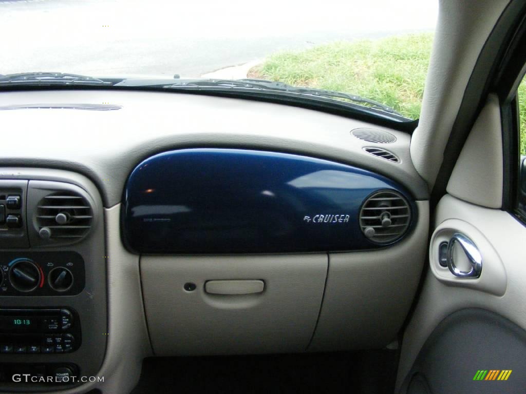 2001 PT Cruiser Limited - Patriot Blue Pearl / Gray photo #20