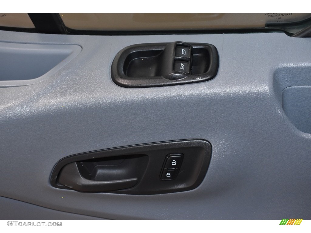 2019 Transit Van 250 HR Long - Oxford White / Charcoal black photo #10