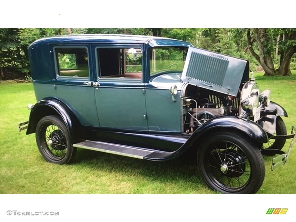 Green/Black Fenders 1929 Ford Model A Tudor Sedan Exterior Photo #138491306