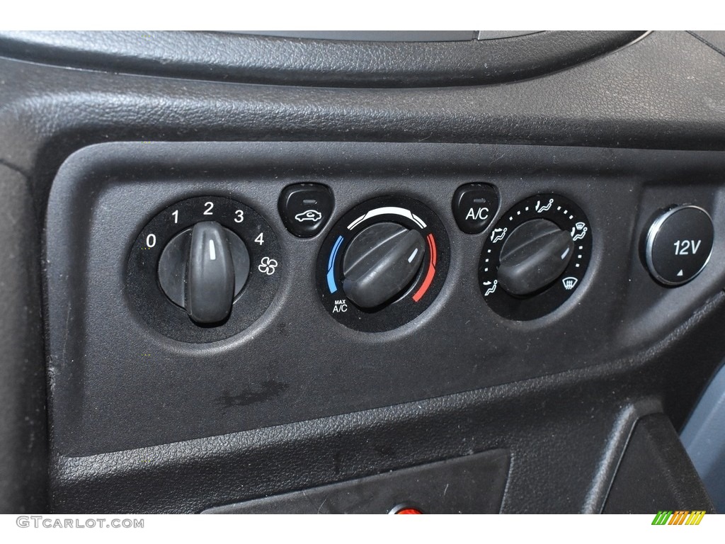 2016 Ford Transit 150 Van XL LR Regular Controls Photo #138492600