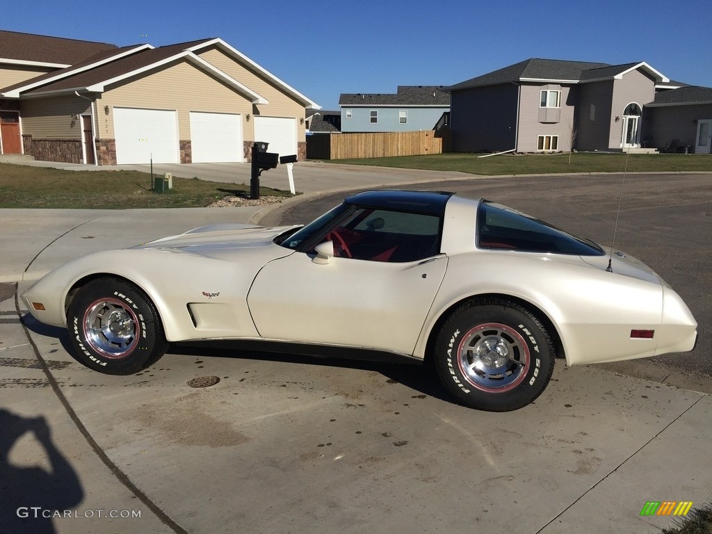 Custom Pearl White 1978 Chevrolet Corvette Coupe Exterior Photo #138496854